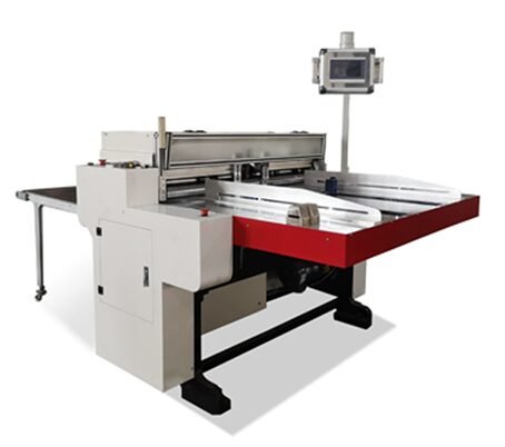 Slitter-stroj na řezání lepenky KL-1350